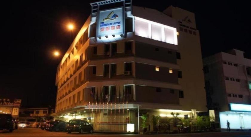 The Landmark Hotel Batu Pahat Zewnętrze zdjęcie